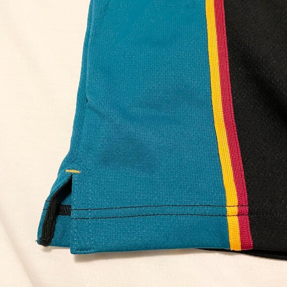 Vintage Nike NBA Detroit Pistons Short Sleeve Shooting Shirt Mens Medium - Picture 7 of 16